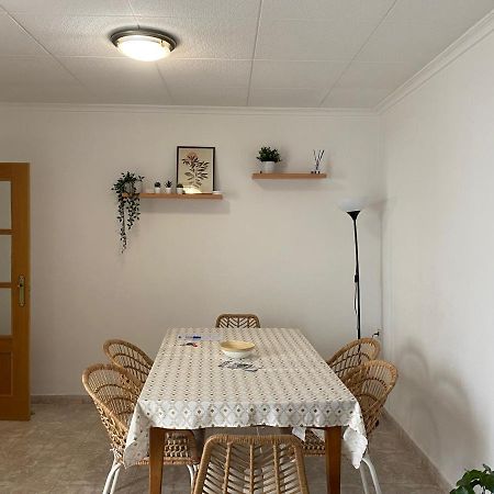 Cozy Apartment In Centre Of Alicante Near Plaza De Toros Exterior photo