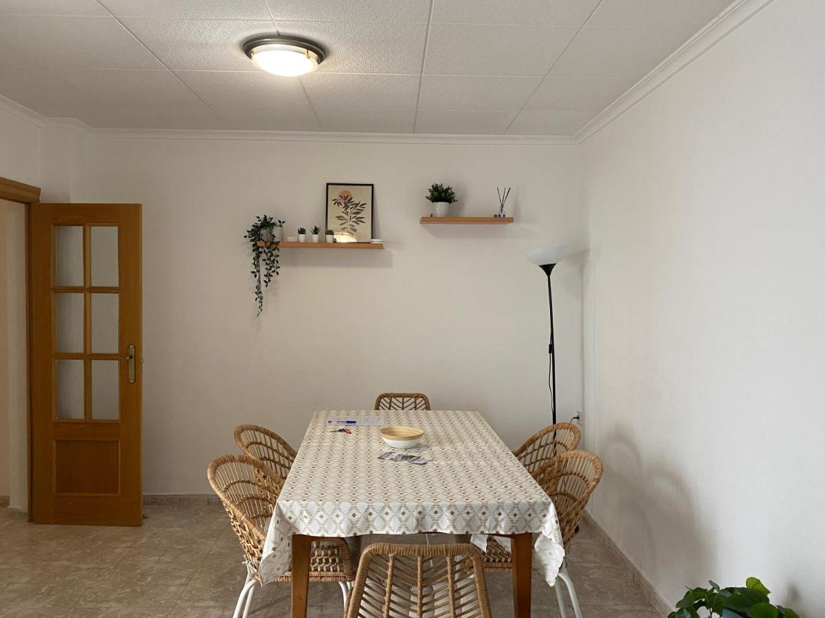 Cozy Apartment In Centre Of Alicante Near Plaza De Toros Exterior photo